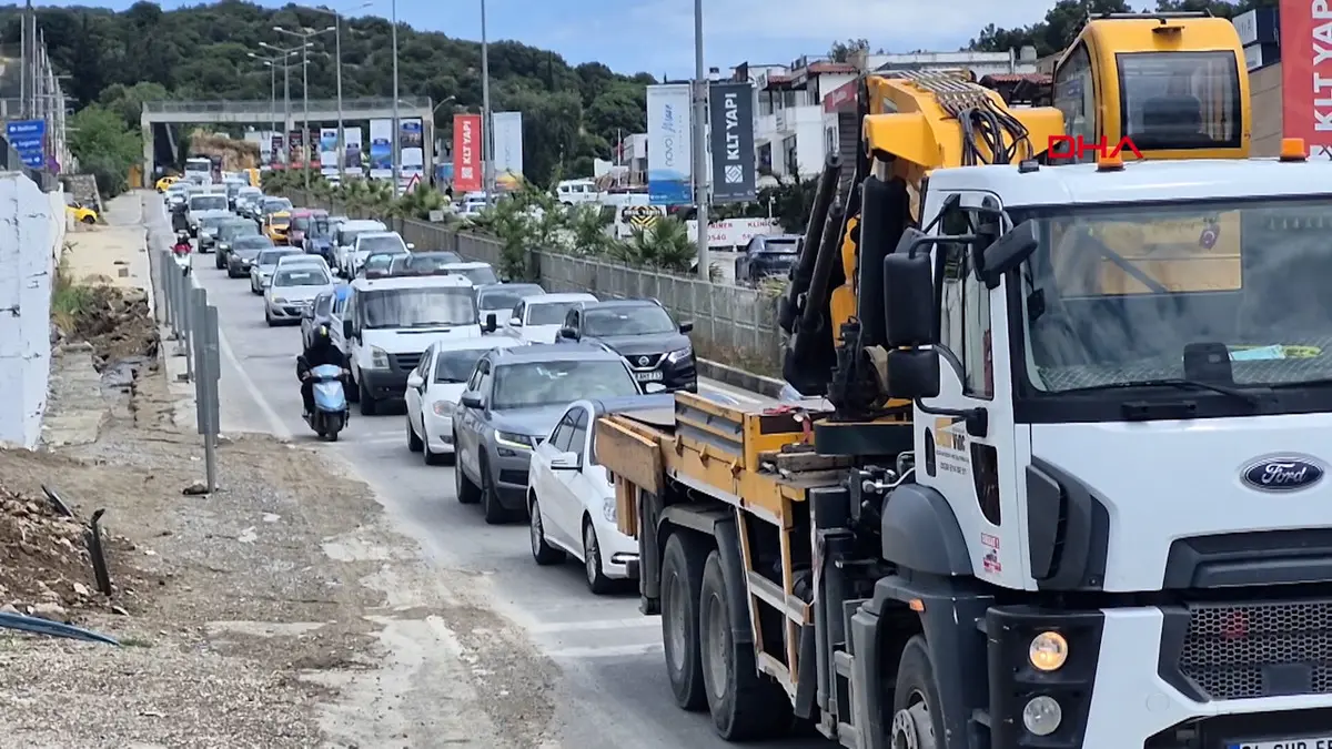 Akın akın gidiyorlar! Bodrum'a son 24 saatte 20 bin araç girdi 8