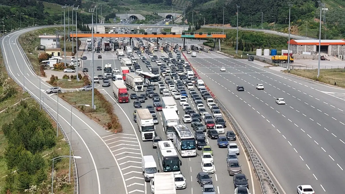 Akın akın gidiyorlar! Bodrum'a son 24 saatte 20 bin araç girdi 4