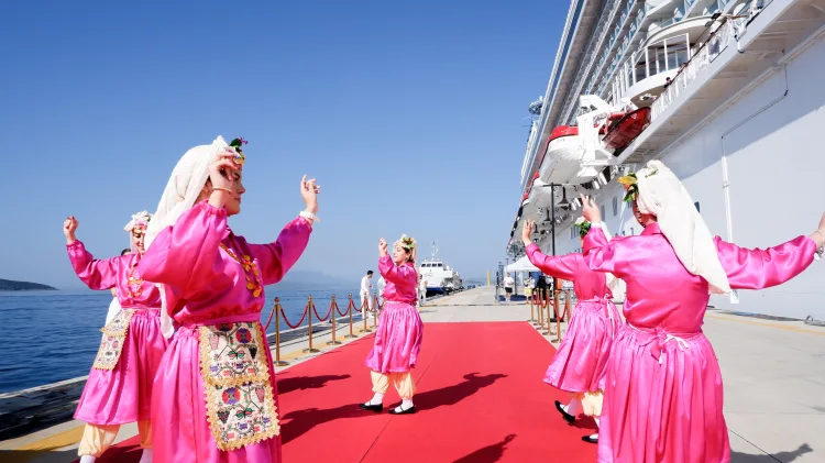 Bodrum’da Aroya Gemisi Coşkuyla Karşılandı!