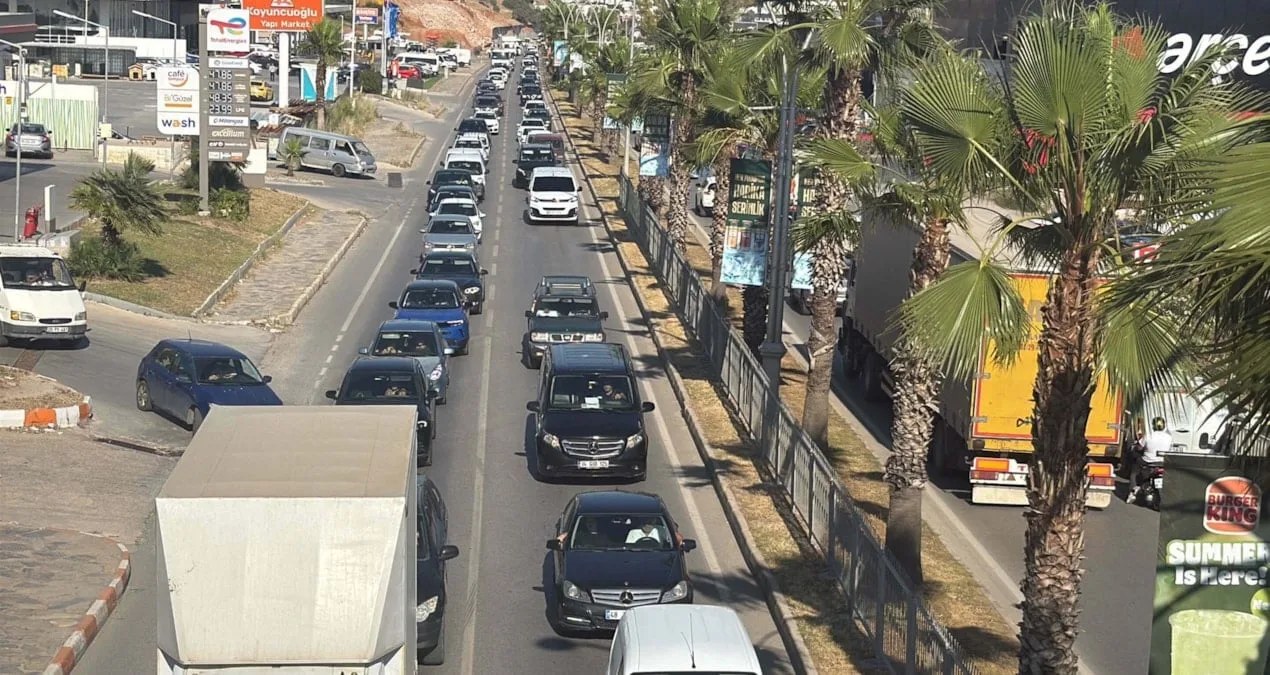 Bodrum’da Bayram Trafiği Kilitleniyor!