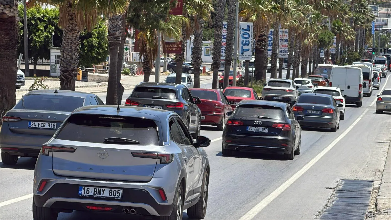 Bodrum’da Dönüş Telaşı: 25 Bin Araç Yolda!