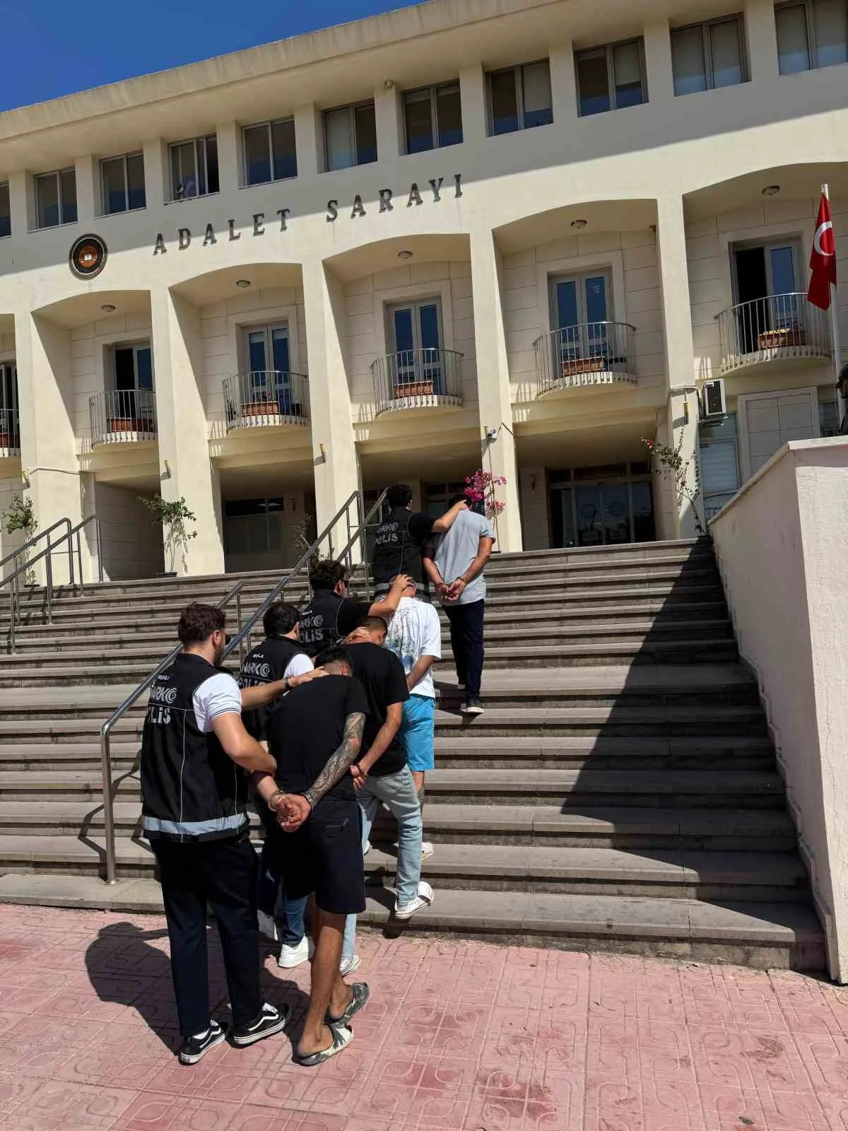 Bodrum'da uyuşturucu operasyonunda 4 tutuklama