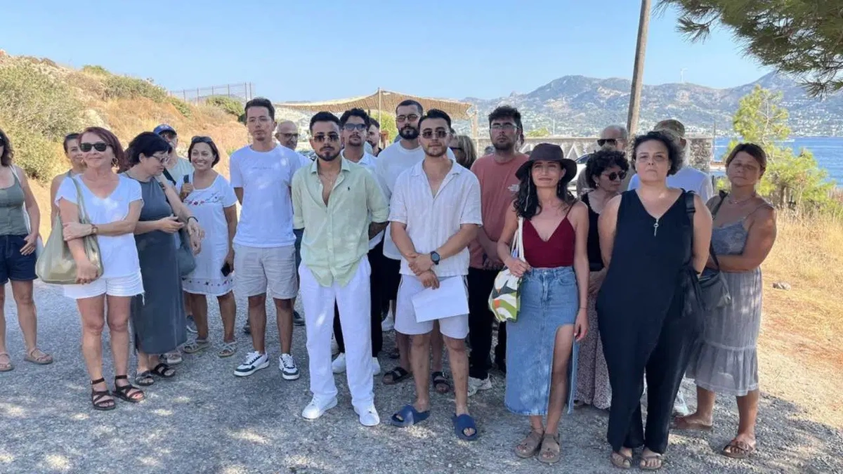 Bodrum'daki beach işçileri Kod-49 ile işten çıkarılmayı protesto etti
