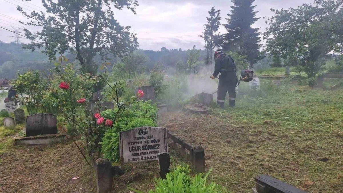 Boğaziçi’nde Bayram Temizliği Aralıksız Devam Ediyor