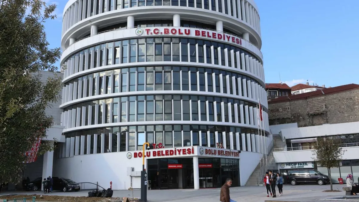 Bolu Belediyesi’ne Hayalet Araç Operasyonu! 22 Gözaltı