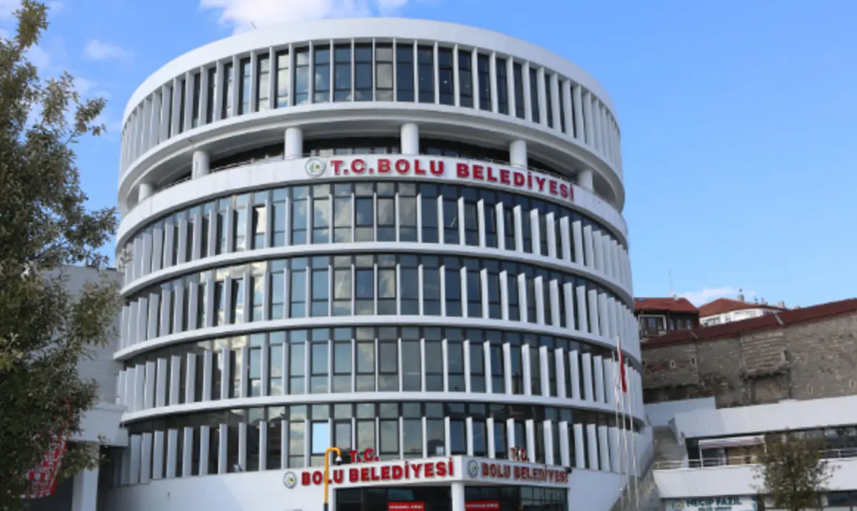 Tanju Özcan  Burs için topladık  demişti... Dosyada çarpıcı iddia: 100 milyon TL ortada yok! 2