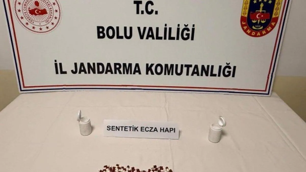 Bolu’da Kaçak Ecza Operasyonu: 90 Hap Ele Geçirildi