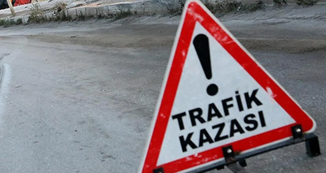 Bolu’da Otomobil Kamyona Çarptı: Sürücü Yaralı!