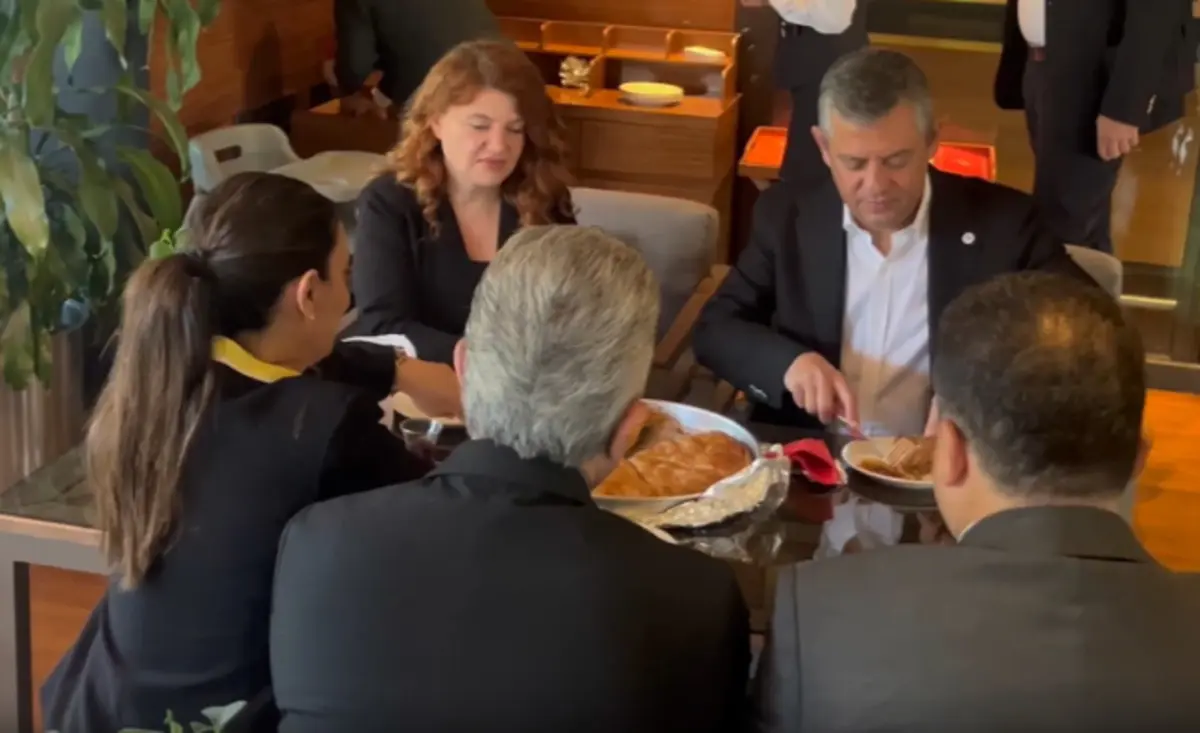 Tersleyip tövbe tövbe demişti... Börek geriliminde son perde! Bir araya geldiler 2