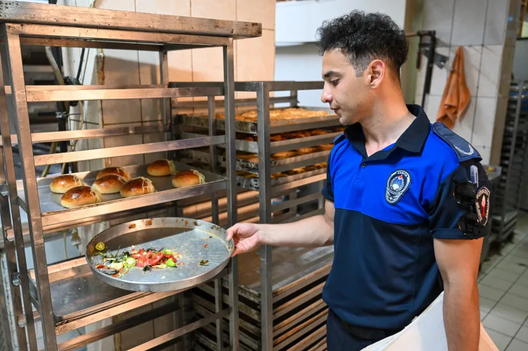 Bornova’da Fırın Denetimleriyle Hijyen Artıyor!