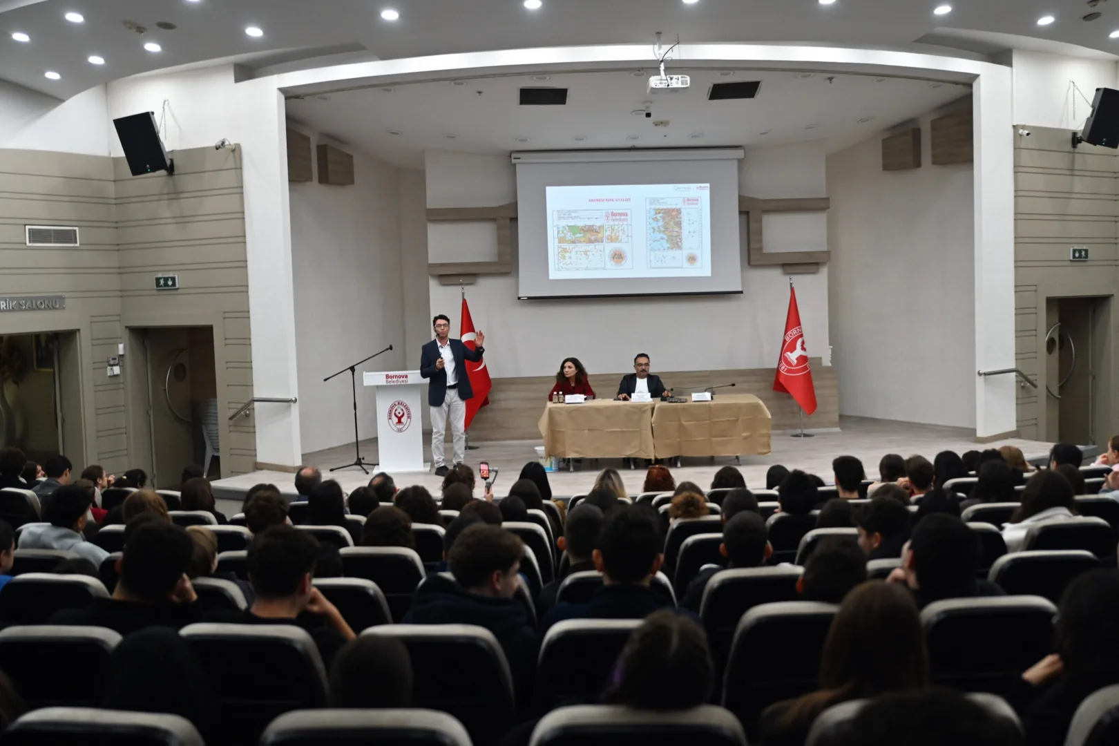 Bornova'da İklim Bilinci ve Afet Hazırlığı Eğitimi Yapıldı