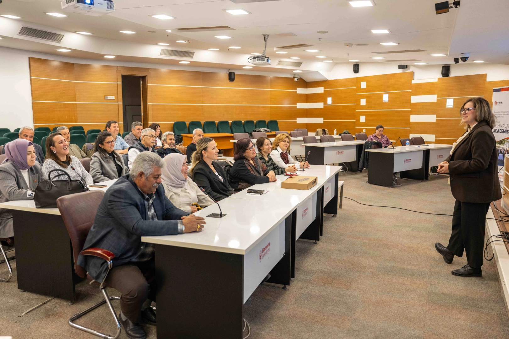 Bornova’da Muhtarlara Dijital İletişim Eğitimi