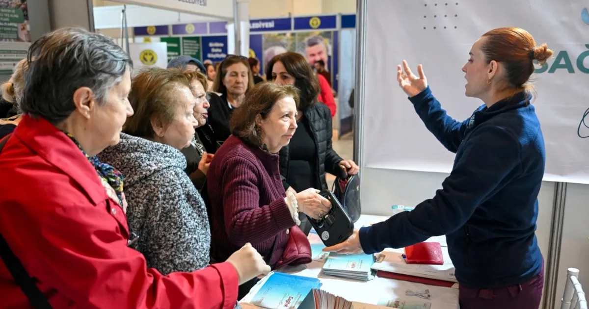 Bornova’da Sağlıklı Yaş Alma Fuarı Coşkuyla Geçti!