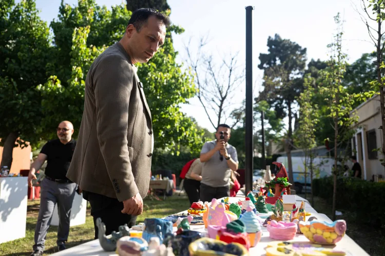 Bornova’da Sanat Rüzgarı: Seramik ve Çini Sergisi