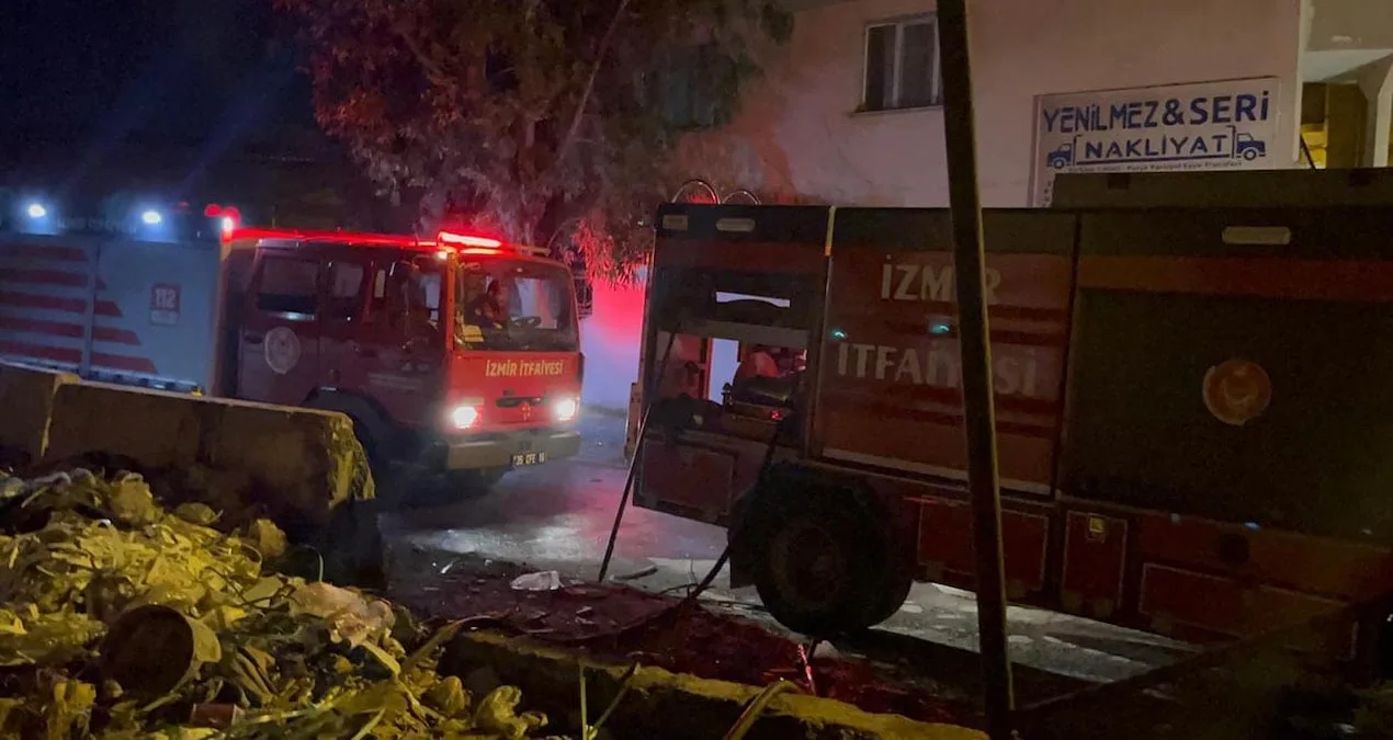 Boş Alandaki Yangın, Kamyoneti Küle Çevirdi!