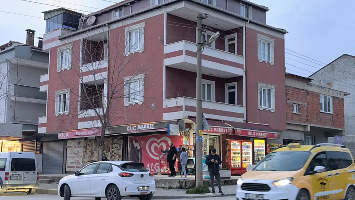Boşanma Öncesi Barışma Teklifi, Kadını Balkondan Attı!