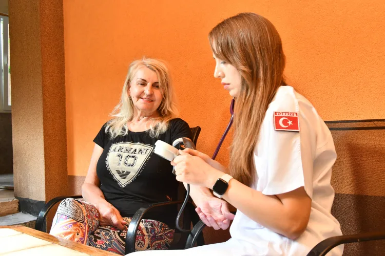 Bosna-Hersek’te Sağlık Taraması ve Diş Muayenesi