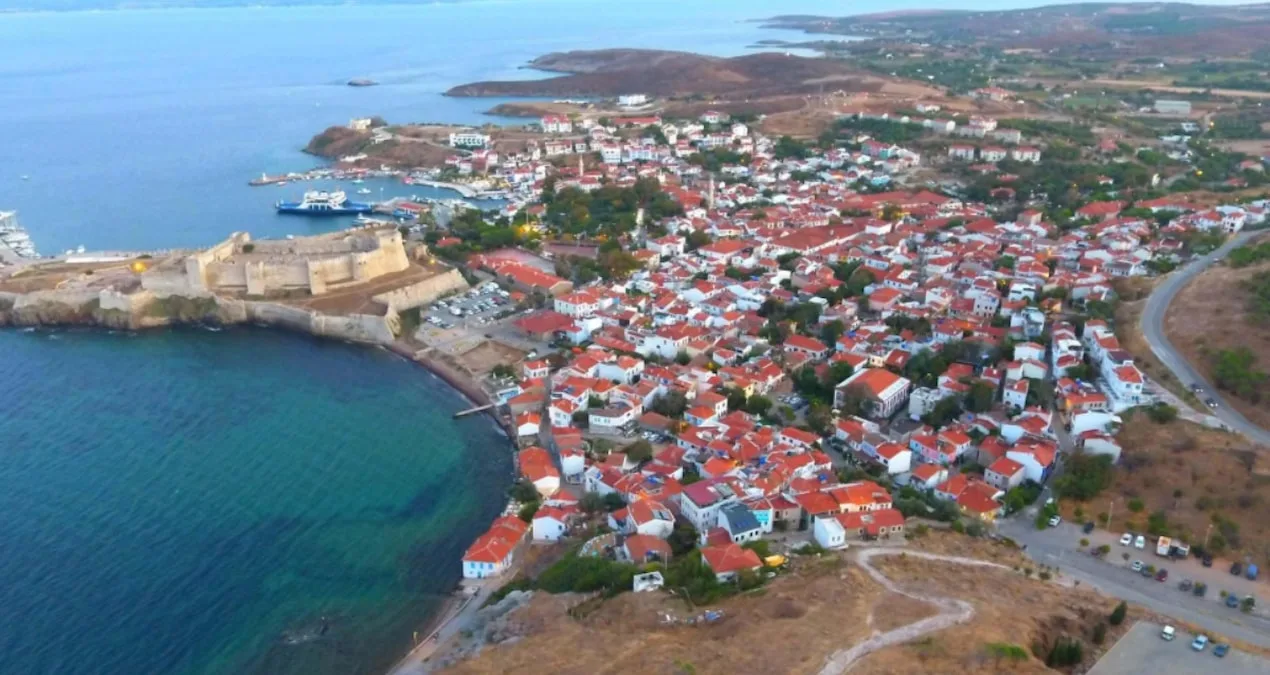 Bozcaada’da Bayramda Büyük Araçlara Yasak!