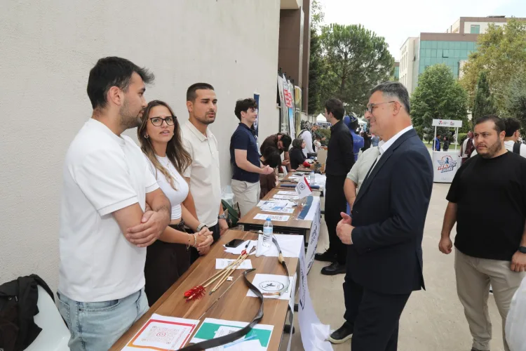 BTÜ, 93 Öğrenci Topluluğuyla Yeni Yıla Merhaba Dedi!