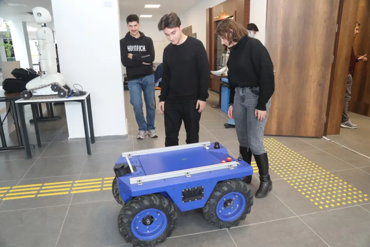 BTÜ’de Robot Günleri: Geleceğin Teknolojileri Konuşuldu