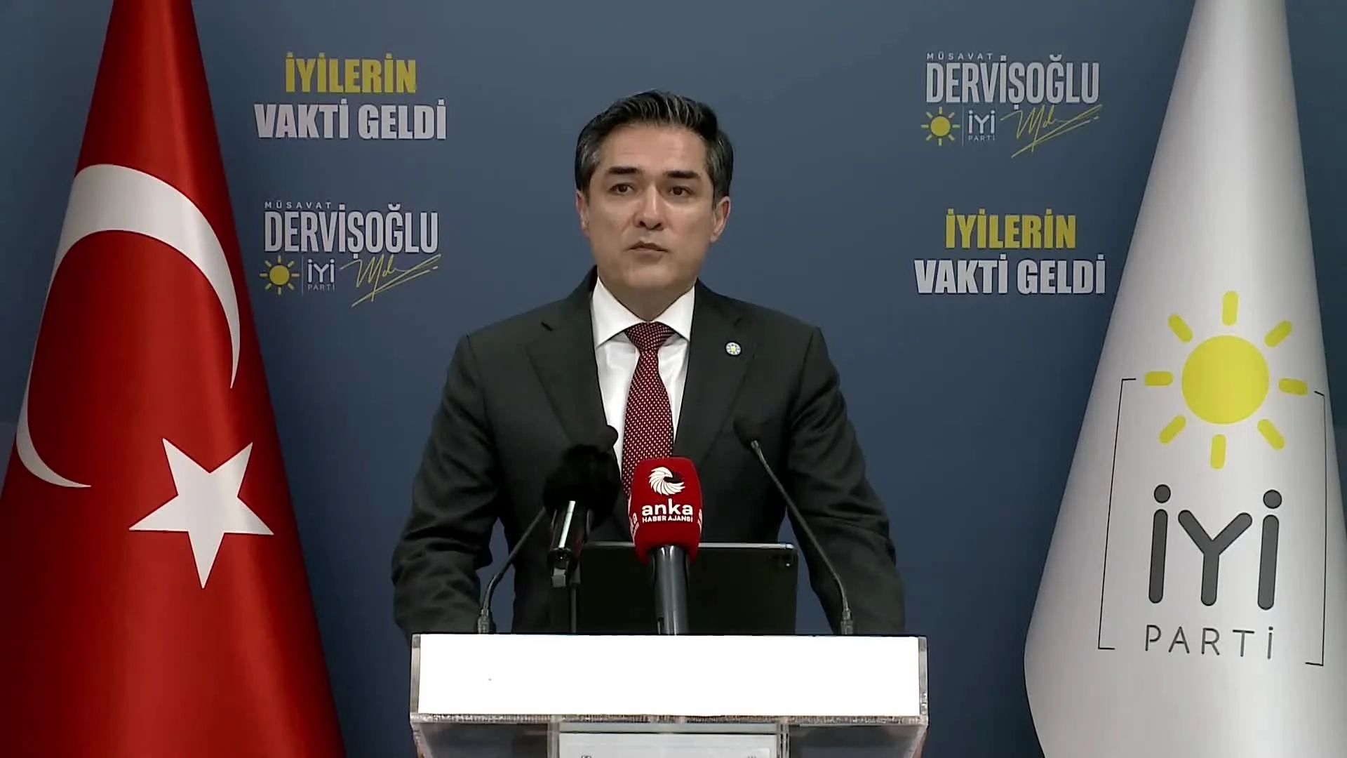 Buğra Kavuncu: Adalet Mührü Değil, AK Parti Ampulü!