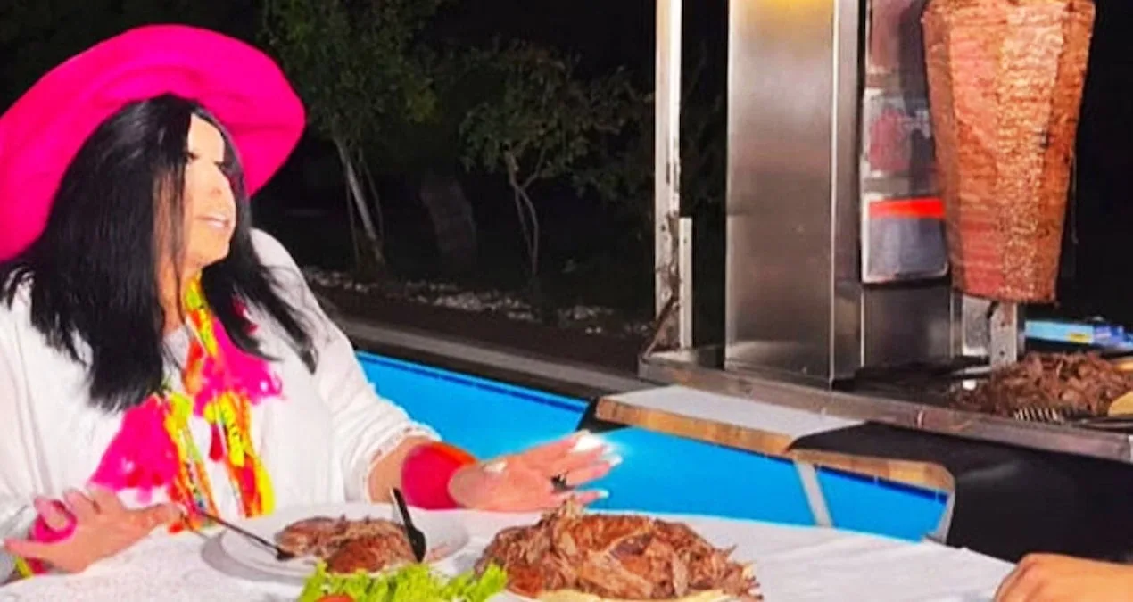 Bülent Ersoy’un Lüks Döner Keyfi Sosyal Medyayı Salladı!