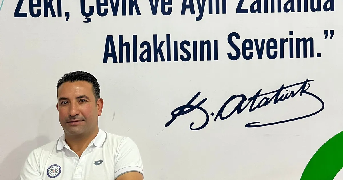 Burak Köleoğlu Uluslararası Voleybolda Tek Türk Hakem