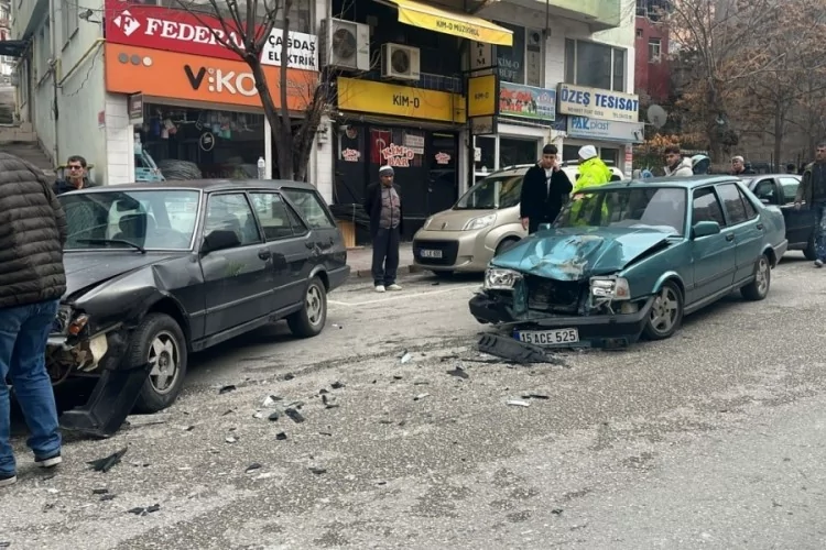 Burdur’da Tofaş Kazası: 1 Kişi Yaralandı!