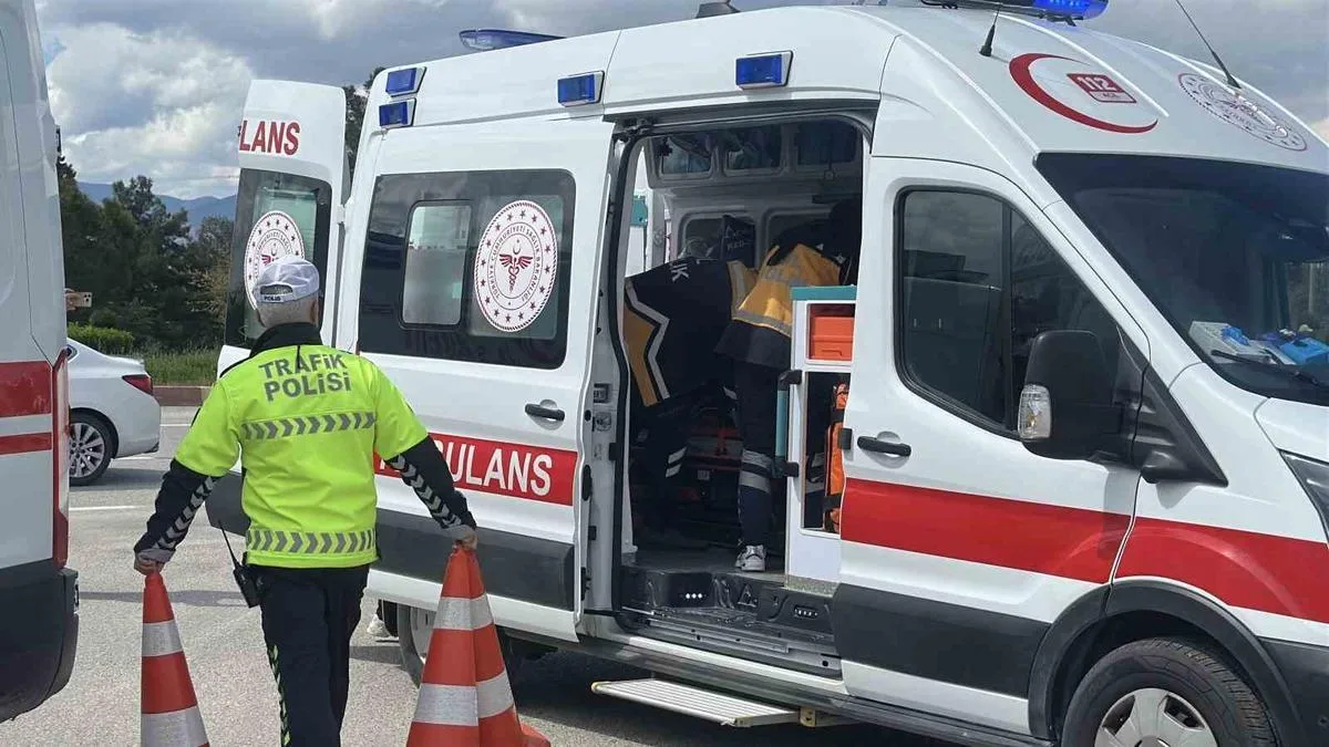 Burdur’da Trafik Kazası: 2 Yaralı!