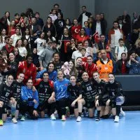 Bursa Büyükşehir Belediyespor, Avrupa’da avantajı yakaladı Bursa Büyükşehir Belediyespor, Avrupa’da avantajı yakaladı