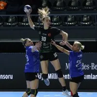 Bursa Büyükşehir Belediyespor kupada final biletini kaptı Bursa Büyükşehir Belediyespor kupada final biletini kaptı