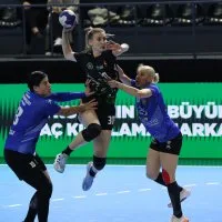 Bursa Büyükşehir Belediyespor kupada final biletini kaptı Bursa Büyükşehir Belediyespor kupada final biletini kaptı