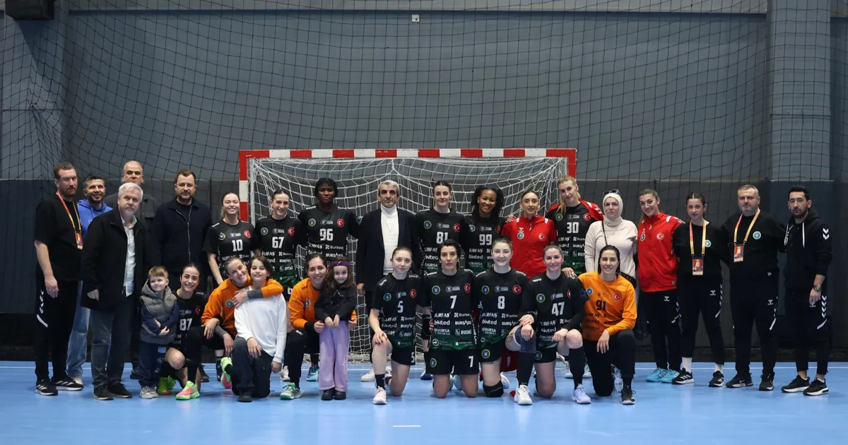 Bursa Büyükşehir Belediyespor Zirveyi Bırakmıyor!