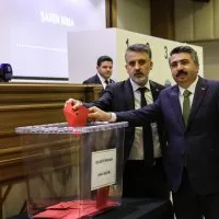 Bursa Büyükşehir’de Başkanvekilliğine Şahin Biba seçildi Bursa Büyükşehir’de Başkanvekilliğine Şahin Biba seçildi