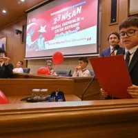 Bursa Büyükşehir Meclisi’nde söz çocukların oldu Bursa Büyükşehir Meclisi’nde söz çocukların oldu