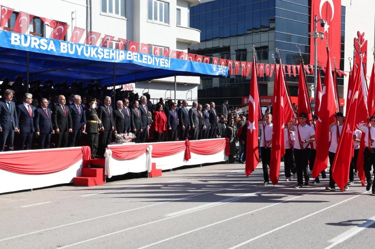 Bursa’da 29 Ekim Coşkusu Dört Bir Yandan Yaşandı!