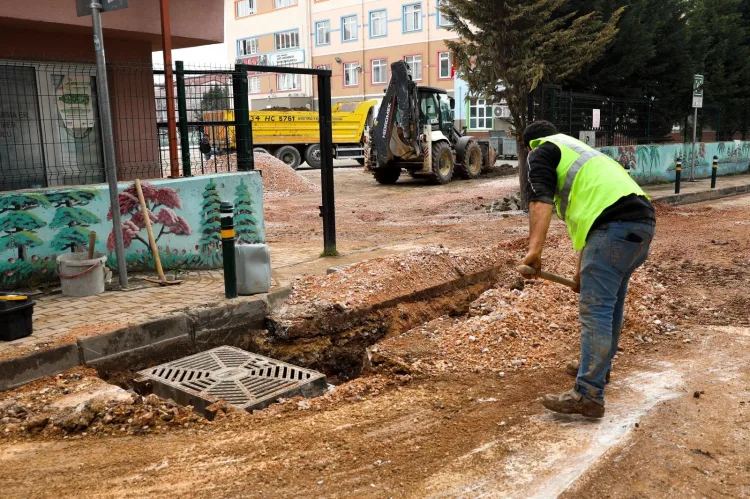 Bursa’da Altyapı ve Üstyapı Çalışmaları Hızla Devam Ediyor