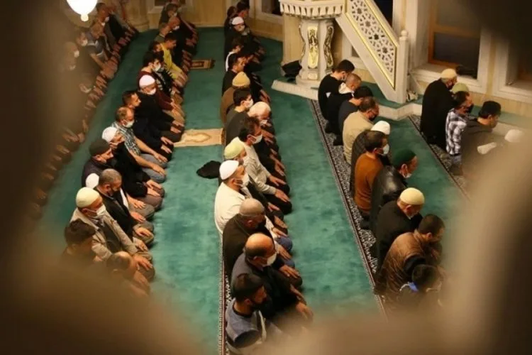 Bursa’da Cuma Namazı Saati 13:10! 29 Ağustos 2025