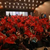 Bursa'da dev ekranda milli coşku Bursa'da dev ekranda milli coşku