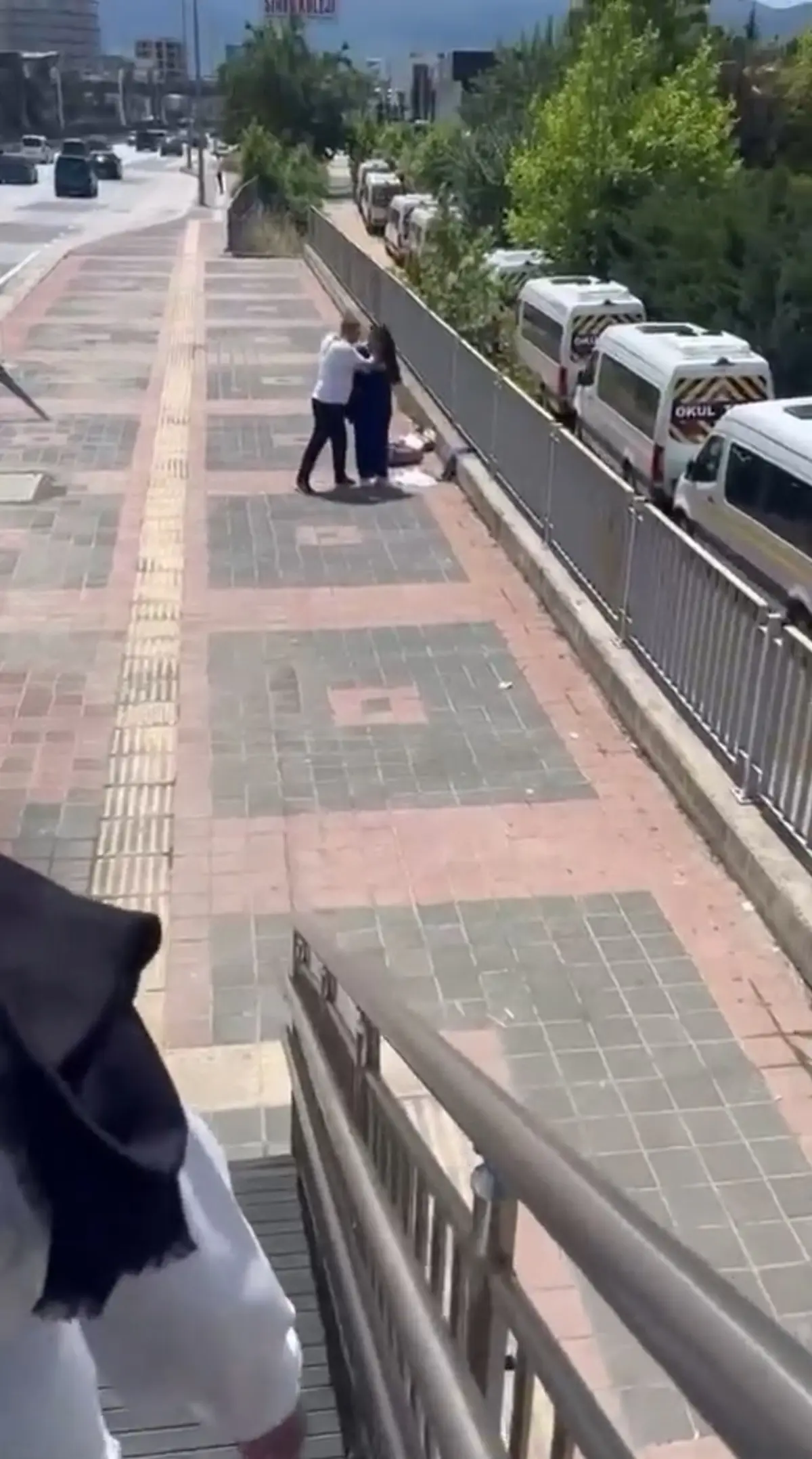 Yer: Bursa! Yine erkek şiddeti: Boğazını sıktı, yere attı, darbetti...  2