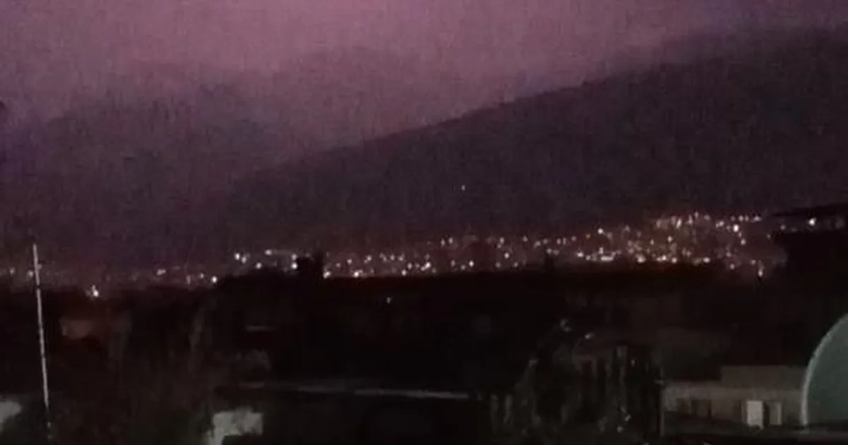 Bursa’da Geceyi Aydınlatan Şimşek Gösterisi!