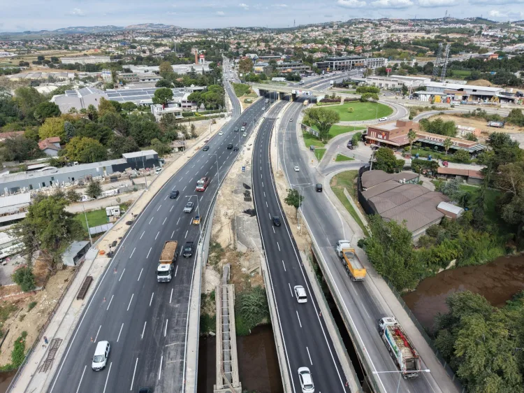 Bursa’da Geçit Köprüsü Trafiğe Açıldı!
