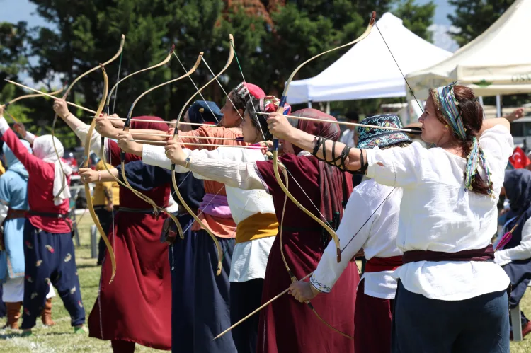 Bursa’da Geleneksel Spor Festivali Rüzgarı Esti!