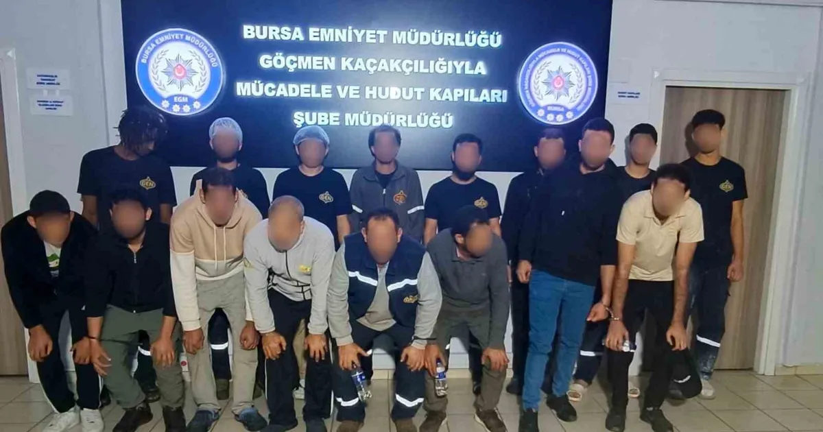Bursa’da Kaçak Göçmen Operasyonu: 17 Yakalandı!