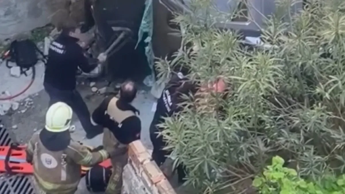 Bursa’da Kaza: Araç Merdivenlerden Yuvarlandı!