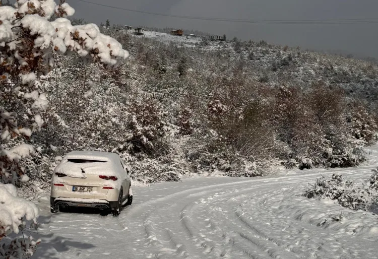 Bursa’da Mahsur Kalan Aileyi Jandarma Kurtardı!