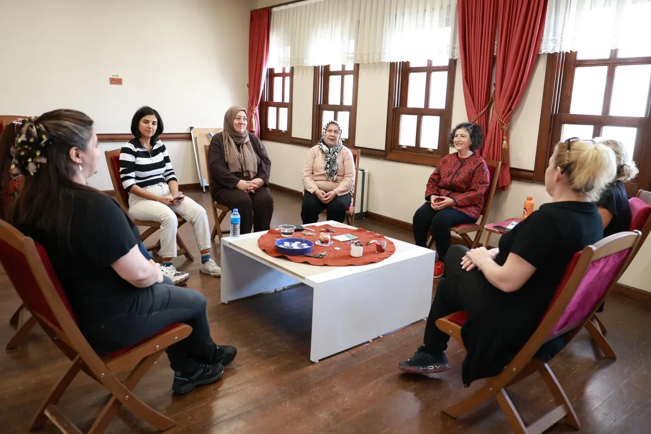 Bursa’da Meme Kanserine Karşı Farkındalık: “Pembe Kurdelenin Ötesinde” Etkinliği Düzenlendi