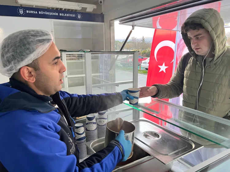 Bursa’da Öğrencilere Sıcak Çorba Desteği