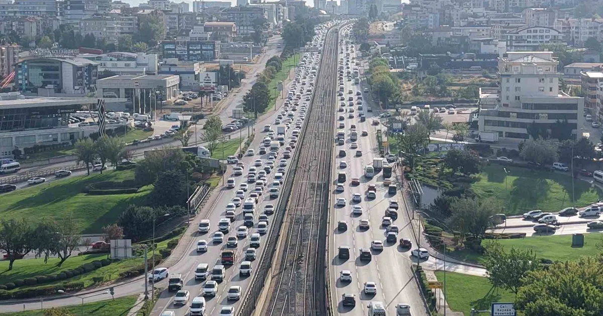 Bursa’da Okul Sezonu Başladı, Trafik Kilitlendi!