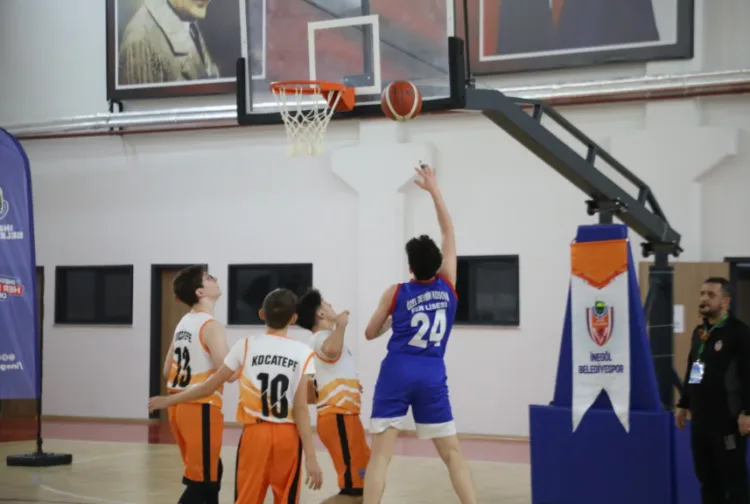 Bursa’da Okullar Arası Spor Festivali Sonuçlandı!